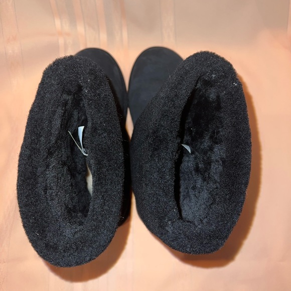 UGG Black Winter Boots - Picture 3 of 11